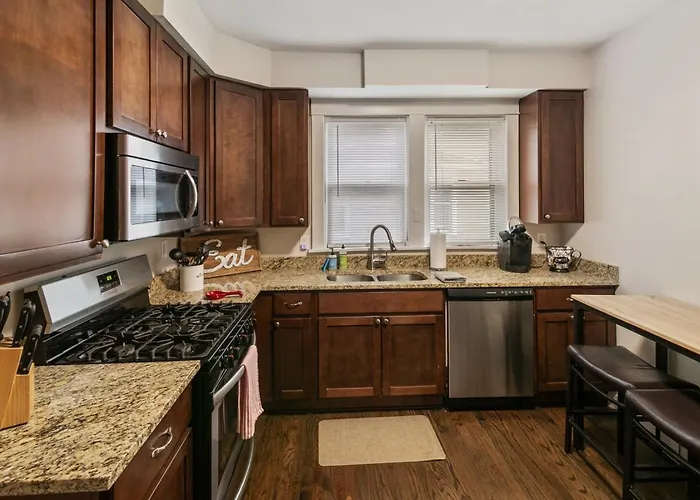 Beautiful Updated 5 Bedroom House Near Naval Base Ferienhaus Libertyville