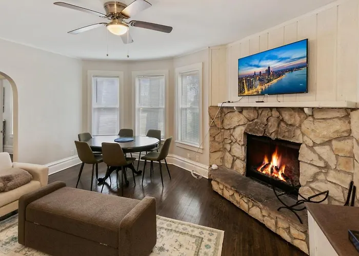 Ferienhaus Beautiful Updated 5 Bedroom House Near Naval Base
